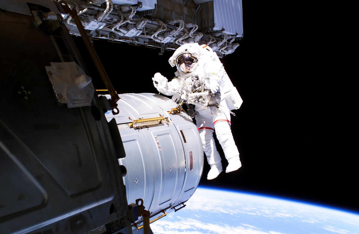 What Makes Astronaut Suit Cost 12 Million Us Dollars Facts Everyone